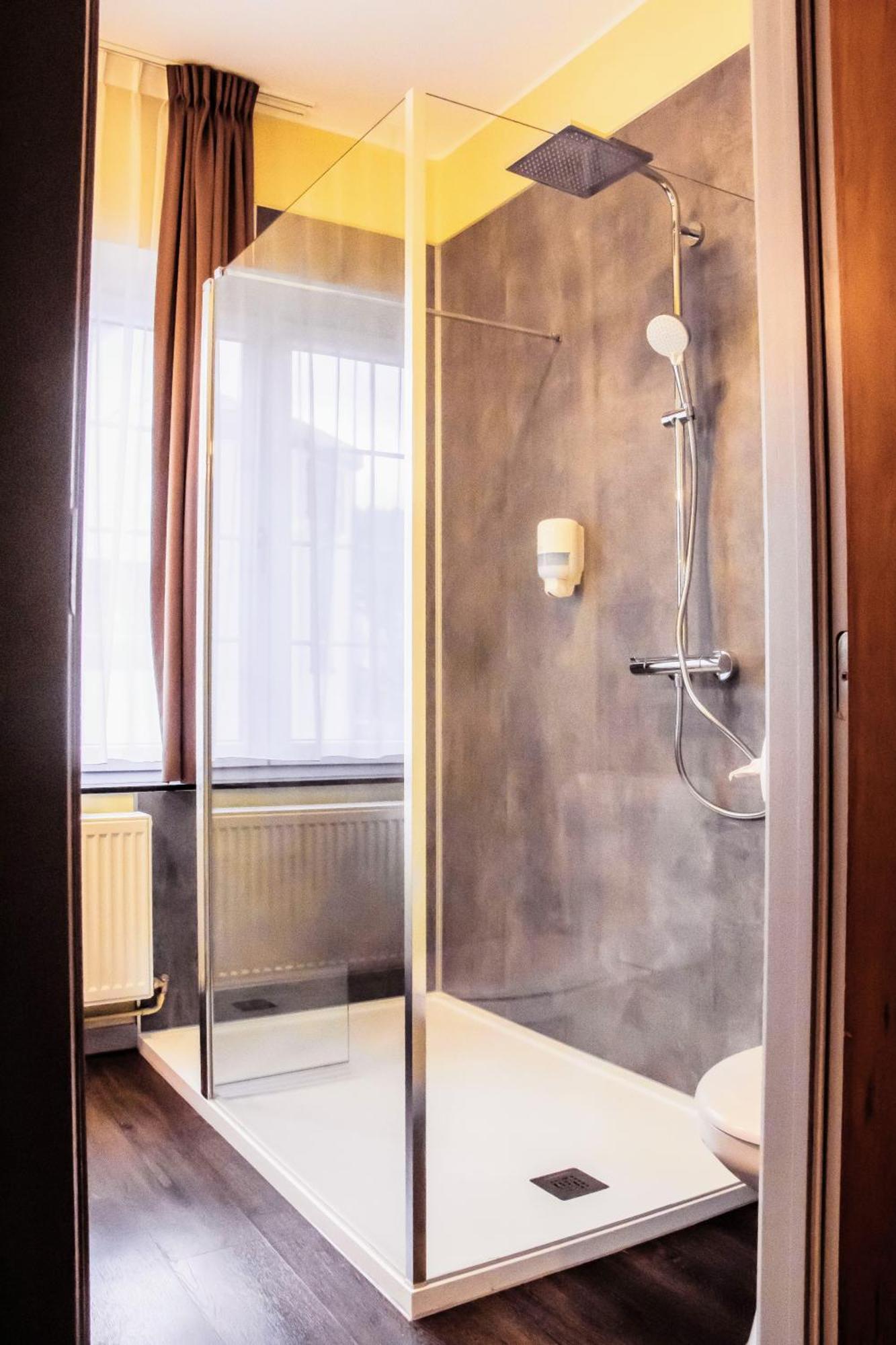Hotel Des Postes Houffalize Room photo